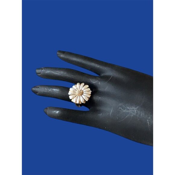 Brighton Petite Petal Ring NWOT Size 6 - Picture 7 of 7